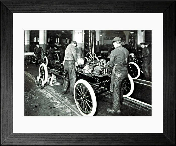 Framed Print : FORD MOTOR COMPANY in the early 1900'S, showing the assembly line.. Courtesy: CSU Archives / Everett Collection Framed Print : FORD MOTOR COMPANY in the early 1900'S, showing the assembly line.. Courtesy: CSU Archives / Everett Collection
