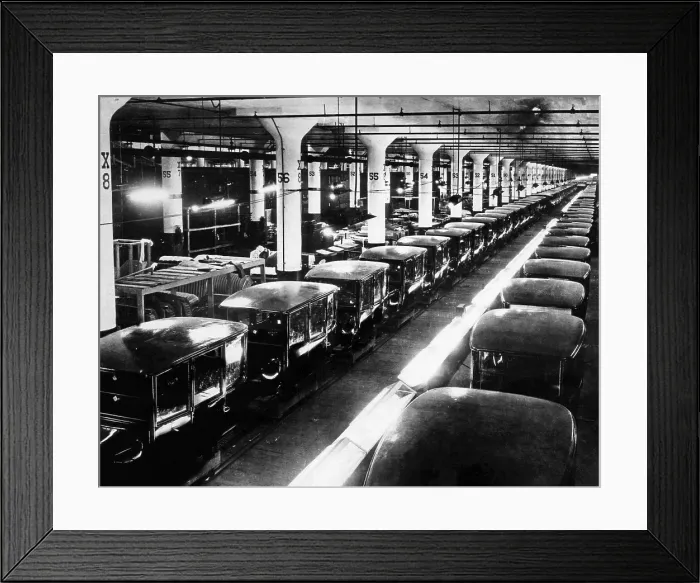 Framed Print : EV1803 - Early Ford Motor Company assembly line, c 1920s. Courtesy: CSU Archives  /  Everett Collection