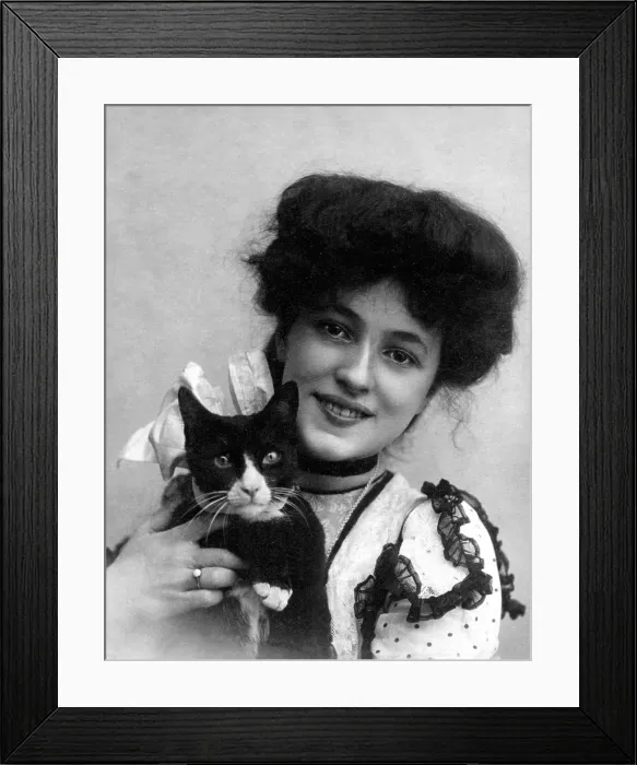 Framed Print : Evelyn Nesbit, ca. 1902. Courtesy: CSU Archives  /  Everett Collection