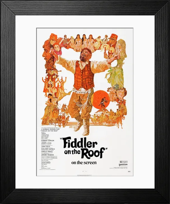 Framed Print : FIDDLER ON THE ROOF, Topol (center), 1971