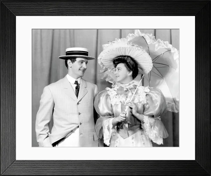 Framed Print : Fredric March, and Florence Eldridge, circa 1939. Courtesy: CSU Archives / Everett Collection