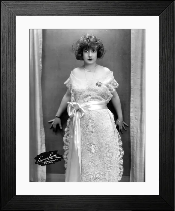 Framed Print : Francine Larrimore, (publicity shot for the play 'Nice People'), circa 1922. Courtesy: CSU Archives  /  Everett Collection