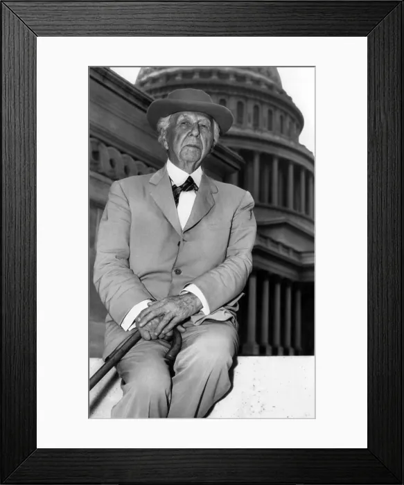 Framed Print : Frank Lloyd Wright (1867-1959), prominent American architect, Washington DC, 1955. Courtesy: CSU Archives / Everett Collection