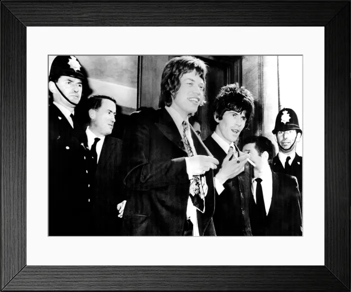 Framed Print : Mick Jagger and Keith Richards leaving a Chichester, England court on May 10th 1967, where they were charged for possesing drugs.. Courtesy: CSU Archives / Everett Collection Framed Print : Mick Jagger and Keith Richards leaving a Chichester, England court on May 10th 1967, where they were charged for possesing drugs.. Courtesy: CSU Archives / Everett Collection
