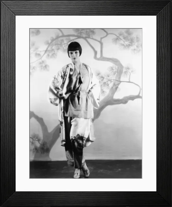 Framed Print : Louise Brooks, late 1920s Framed Print : Louise Brooks, late 1920s