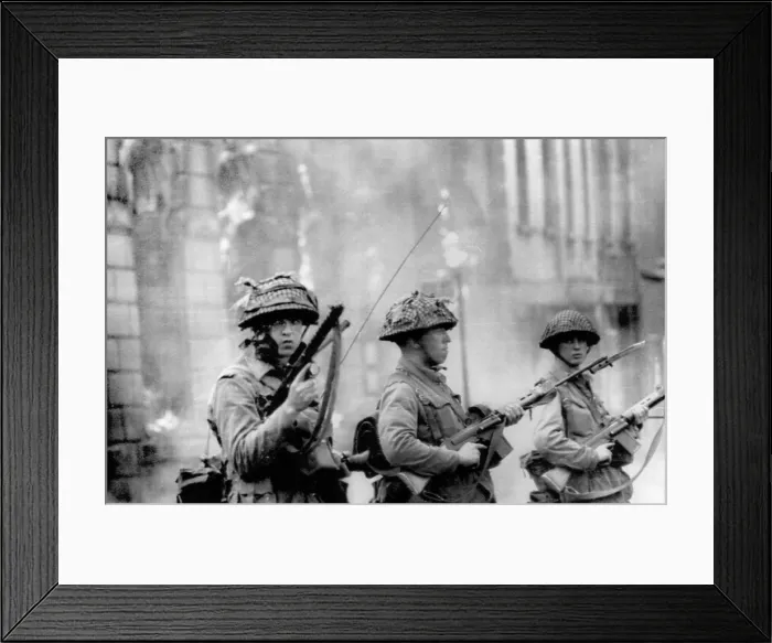 Framed Print : British soldiers stand guard in the Falls Road section of Belfast. August 15, 1969. Courtesy: CSU Archives / Everett Collection
