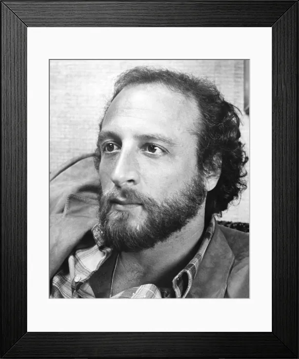 Framed Print : American TV and film producer Michael Phillips, c. 1970's Framed Print : American TV and film producer Michael Phillips, c. 1970's