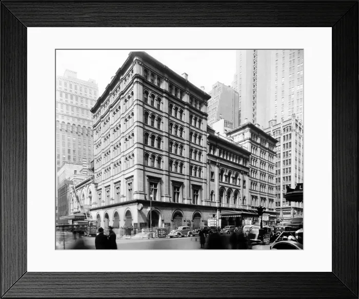 Framed Print : The Metropolitan Opera House, New York, circa 1938. Courtesy: CSU Archives / Everett Collection