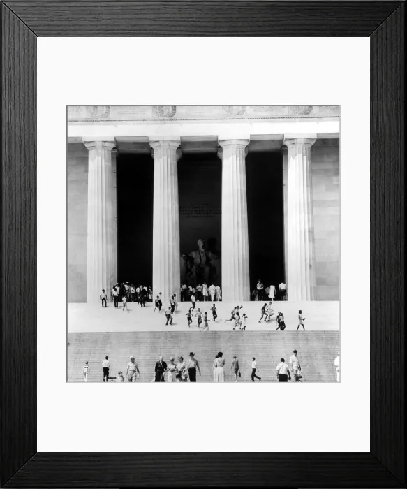 Framed Print : Lincoln Memorial, Washington, D.C. 1970s.. Courtesy: CSU Archives / Everett Collection Framed Print : Lincoln Memorial, Washington, D.C. 1970s.. Courtesy: CSU Archives / Everett Collection