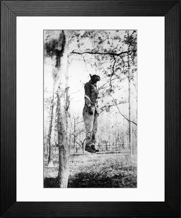 Framed Print : Lynching of Chandler Colding, an African American man charged with raping a 77 year woman