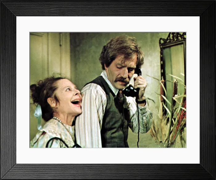 Framed Print : WHERE'S POPPA?, Ruth Gordon, George Segal, 1970