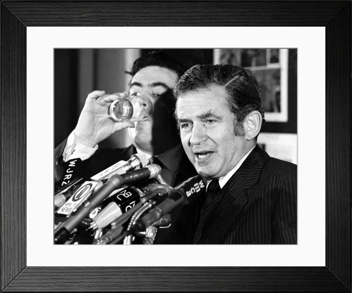Framed Print : Norman Mailer announces his candidacy for mayor of New York City, with Jimmy Breslin, running for City Council president, 1969. Courtesy: CSU Archives / Everett Collection Framed Print : Norman Mailer announces his candidacy for mayor of New York City, with Jimmy Breslin, running for City Council president, 1969. Courtesy: CSU Archives / Everett Collection
