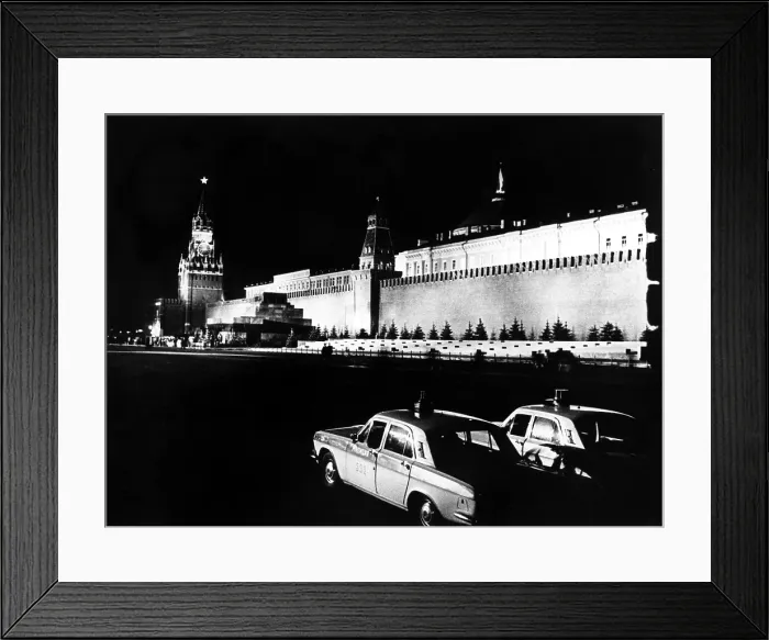 Framed Print : Kremlin, Moscow.with Lenin's tomb and Red Square. photo: R. Norman Matheny, 1981. Courtesy: CSU Archives  /  Everett Collection