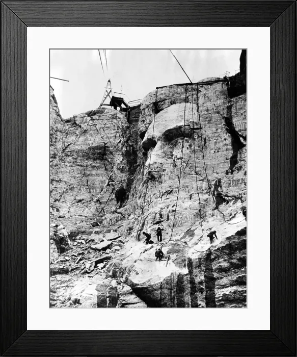 Framed Print : MOUNT RUSHMORE, workers resume work on Abraham Lincoln's chin after breaking for winter, South Dakota, Black Hills, May, 5, 1937. Courtesy: CSU Archives / Everett Collection Framed Print : MOUNT RUSHMORE, workers resume work on Abraham Lincoln's chin after breaking for winter, South Dakota, Black Hills, May, 5, 1937. Courtesy: CSU Archives / Everett Collection