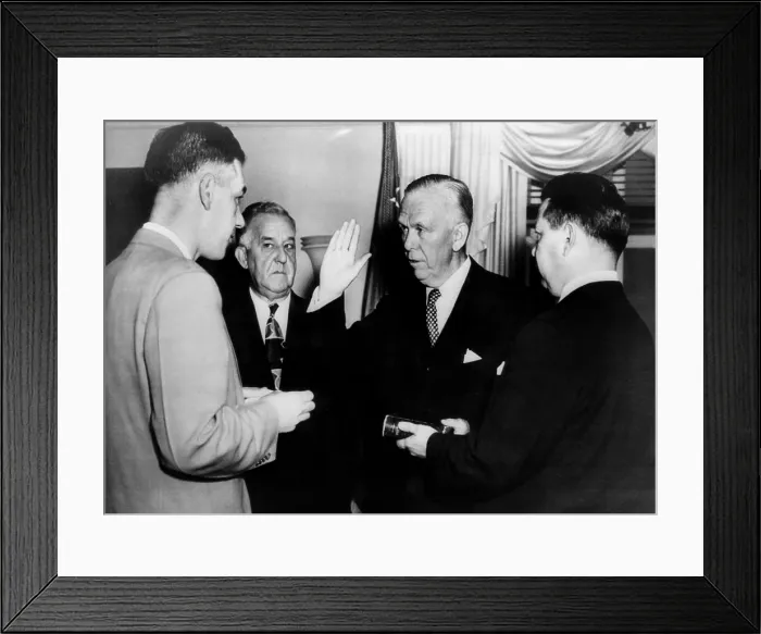 Framed Print : General George C. Marshall sworn in as Secretary of Defense. From left: Felix Larkin (General Counsel, Office of the Secretary of Defense), Stephen T. Early, General George C Framed Print : General George C. Marshall sworn in as Secretary of Defense. From left: Felix Larkin (General Counsel, Office of the Secretary of Defense), Stephen T. Early, General George C