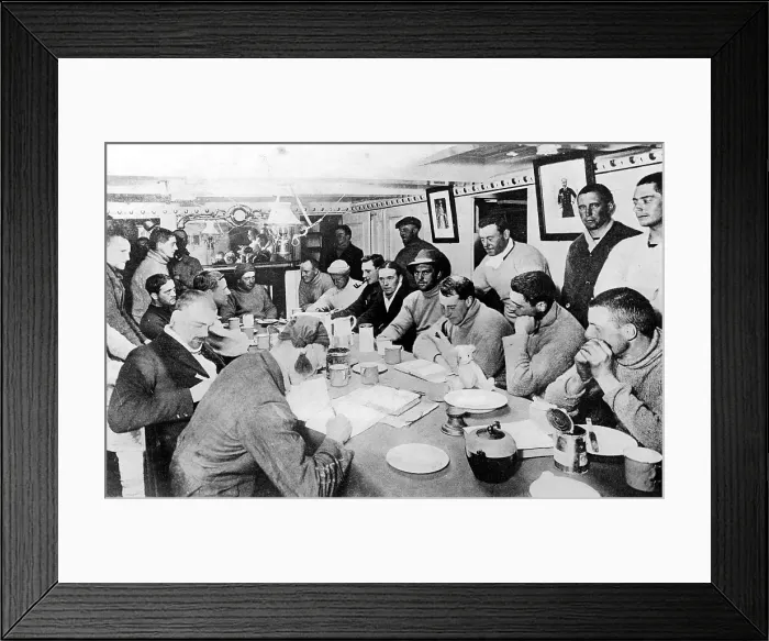 Framed Print : Robert Falcon Scott (center, holding pipe) with the Scott Antarctic exploring party, 1912. Courtesy: CSU Archives  /  Everett Collection