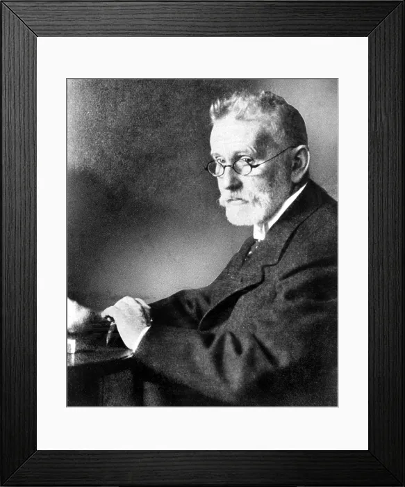 Framed Print : DR. PAUL EHRLICH, inventor of medicines used in treating syphilis and diphtheria, 1910s.. Courtesy: CSU Archives / Everett Collection Framed Print : DR. PAUL EHRLICH, inventor of medicines used in treating syphilis and diphtheria, 1910s.. Courtesy: CSU Archives / Everett Collection