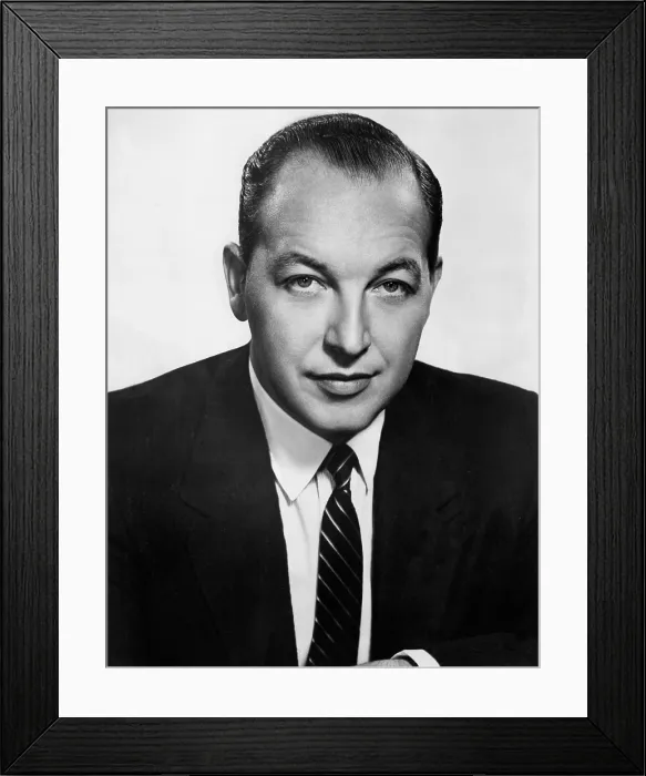 Framed Print : Robert W. Sarnoff, 1955. Courtesy: CSU Archives  /  Everett Collection