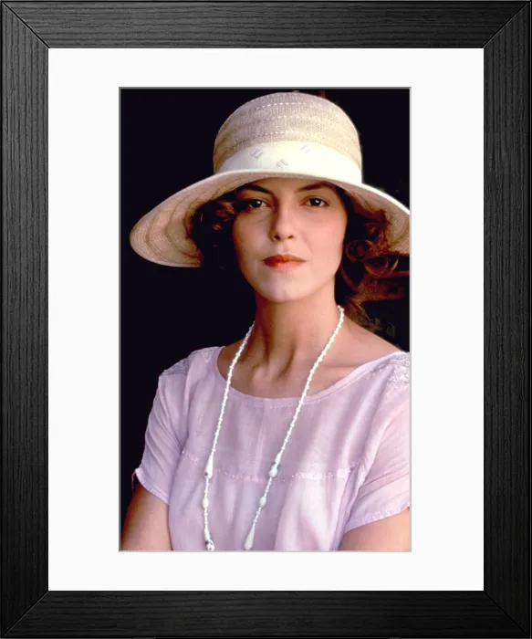 Framed Print : HEAT AND DUST, Greta Scacchi, 1983, (c)Universal / courtesy Everett Collection Framed Print : HEAT AND DUST, Greta Scacchi, 1983, (c)Universal / courtesy Everett Collection