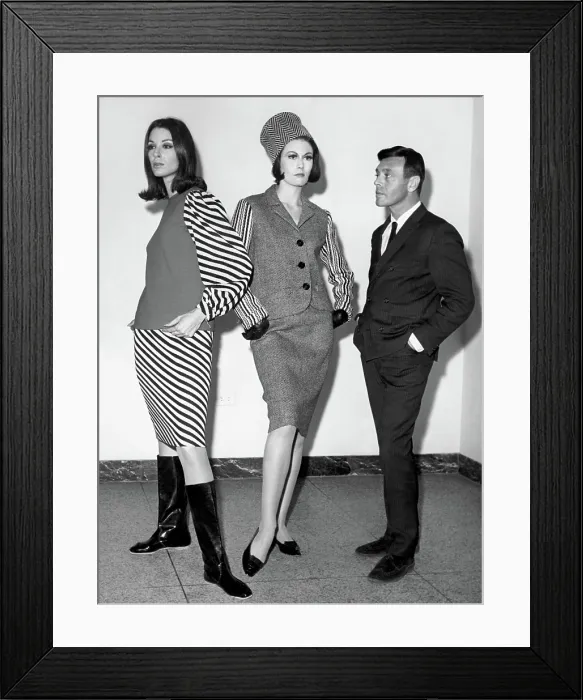 Framed Print : Rudi Gernreich with models, 1963. Courtesy: CSU Archives  /  Everett Collection