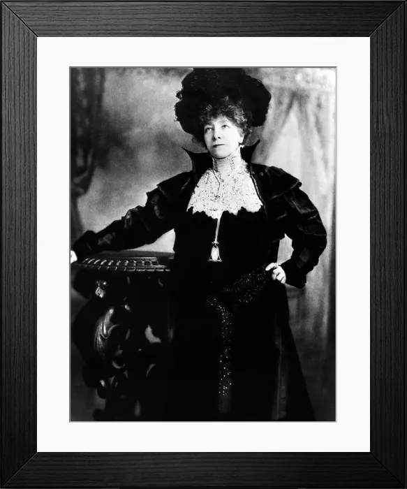 Framed Print : Sarah Bernhardt as she appeared in Cyrano de Bergerac in Paris, 1900. Courtesy: CSU Archives / Everett Collection