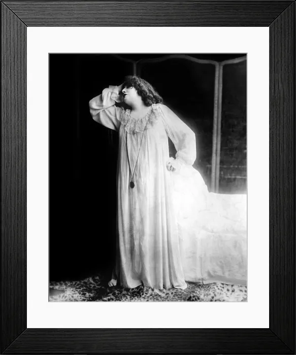 Framed Print : Sarah Bernhardt, 1880. Courtesy: CSU Archives / Everett Collection