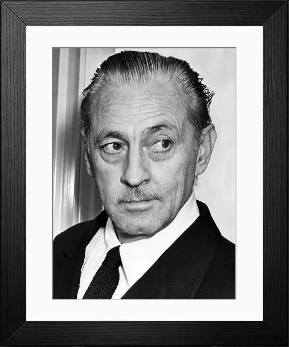 Framed Print : John Barrymore, 1942. Courtesy: CSU Archives / Everett Collection Framed Print : John Barrymore, 1942. Courtesy: CSU Archives / Everett Collection