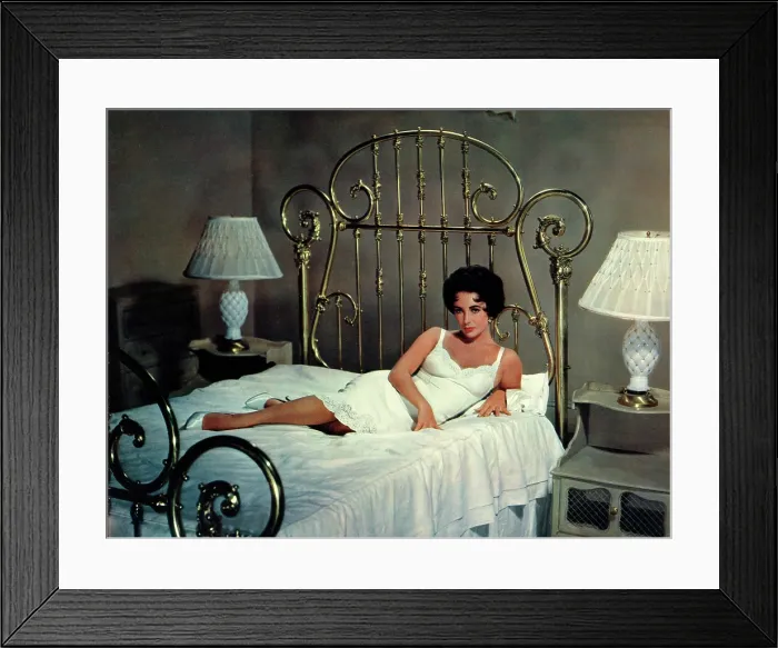 Framed Print : CAT ON A HOT TIN ROOF, Elizabeth Taylor, 1958 Framed Print : CAT ON A HOT TIN ROOF, Elizabeth Taylor, 1958