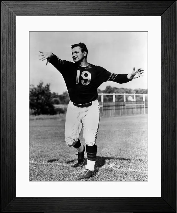Framed Print : Sid Luckman (1916-1998), quarterback for the Chicago Bears from 1939 to 1950 Framed Print : Sid Luckman (1916-1998), quarterback for the Chicago Bears from 1939 to 1950