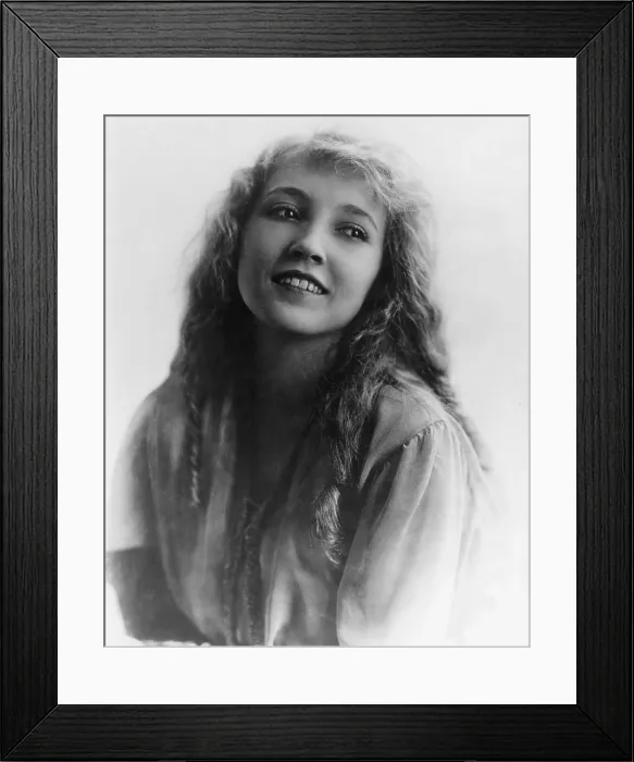 Framed Print : Bessie Love, late 1910s Framed Print : Bessie Love, late 1910s