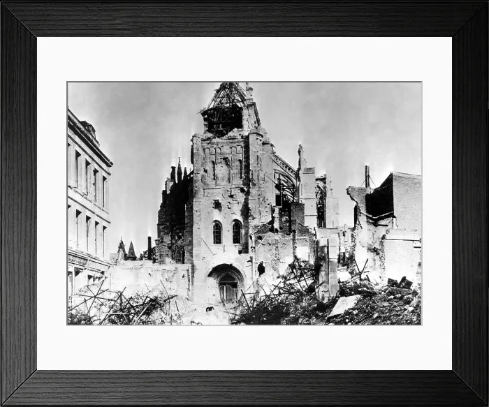 Framed Print : World War I, devastation. Photo undated.. Courtesy: CSU Archives / Everett Collection Framed Print : World War I, devastation. Photo undated.. Courtesy: CSU Archives / Everett Collection