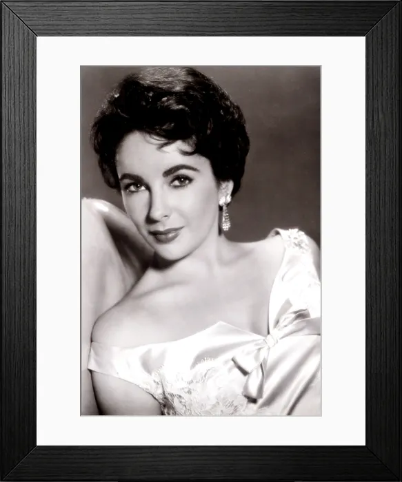 Framed Print : GIANT, Elizabeth Taylor, 1956