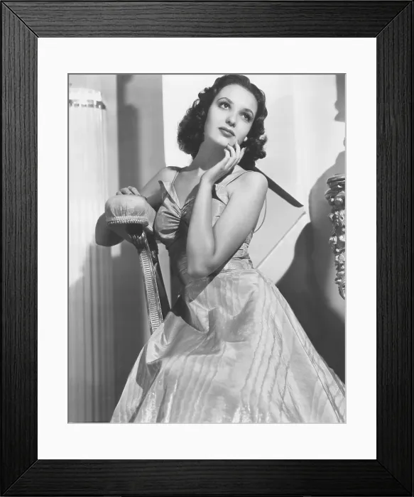 Framed Print : Linda Darnell, early 1940s Framed Print : Linda Darnell, early 1940s