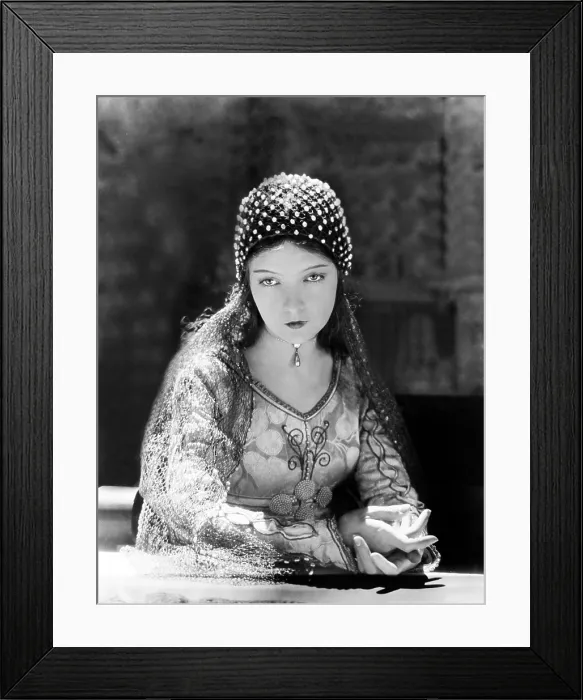 Framed Print : Lillian Gish in ROMOLA, 1924