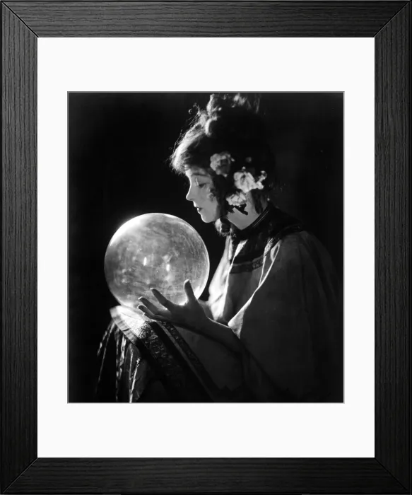 Framed Print : Lillian Gish, ca. early 1920s Framed Print : Lillian Gish, ca. early 1920s