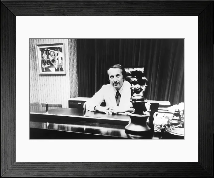 Framed Print : DR. ROBERT ATKINS, author of DR. ATKINS'S DIET REVOLUTION, c. 1973. Courtesy: CSU Archives / Everett Collection Framed Print : DR. ROBERT ATKINS, author of DR. ATKINS'S DIET REVOLUTION, c. 1973. Courtesy: CSU Archives / Everett Collection