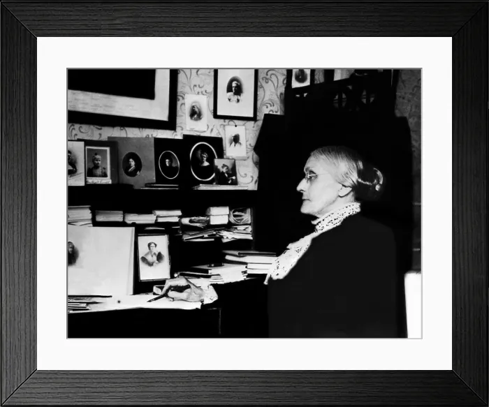 Framed Print : Susan B. Anthony, circa 1900. Courtesy: CSU Archives / Everett Collection