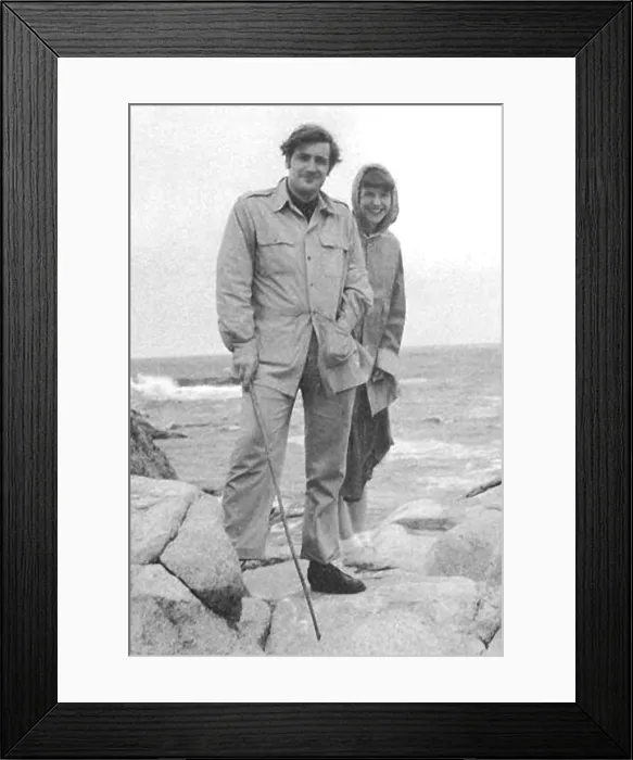 Framed Print : TED HUGHES and SYLVIA PLATH, Massachusetts, May 20th, 1959. Courtesy: CSU Archives  /  Everett Collection