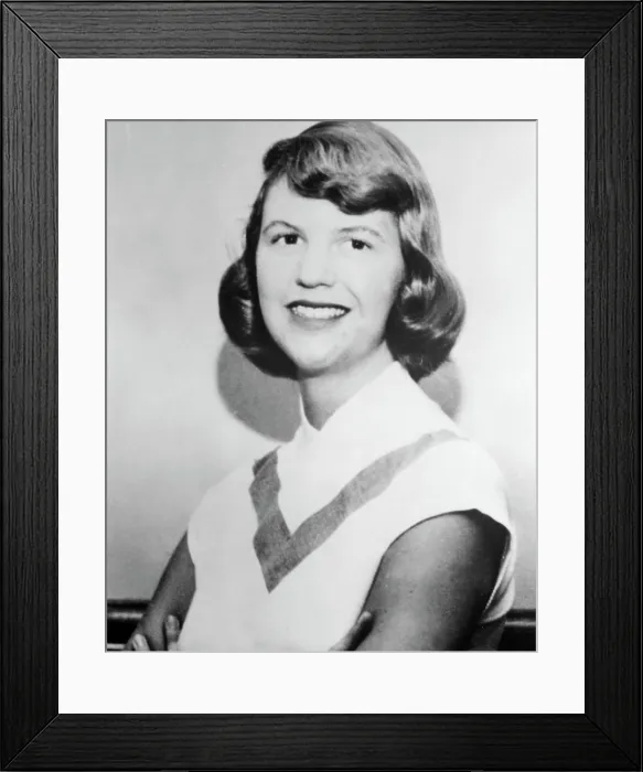 Framed Print : SYLVIA PLATH, portrait. Courtesy: CSU Archives  /  Everett Collection