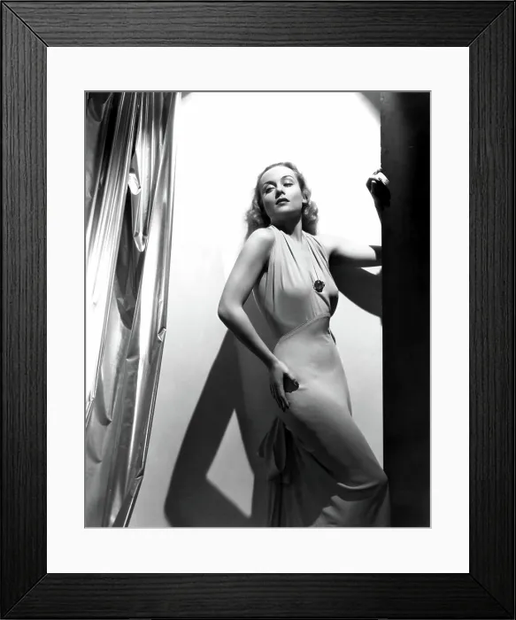 Framed Print : CAROLE LOMBARD, portrait