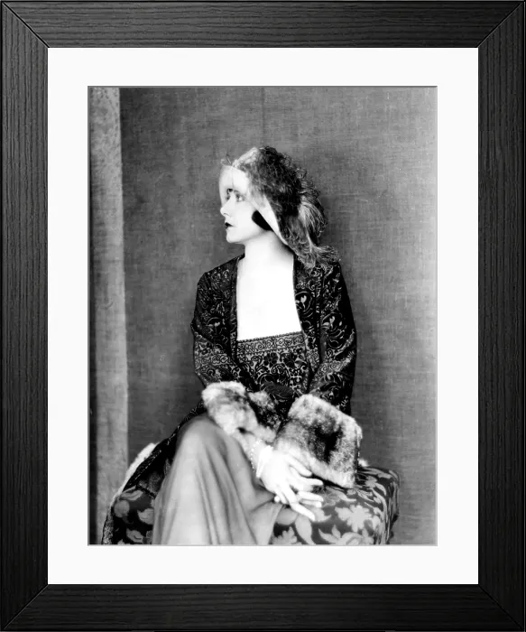 Framed Print : Mae Busch, ca. mid-1920s Framed Print : Mae Busch, ca. mid-1920s