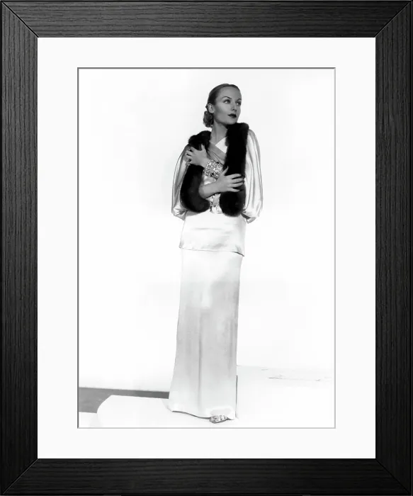 Framed Print : CAROLE LOMBARD, portrait
