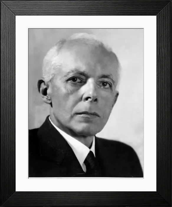 Framed Print : Bela Bartok, Hungarian composer (1881-1945) photo by Ernest Nash, 1940.. Courtesy: CSU Archives / Everett Collection Framed Print : Bela Bartok, Hungarian composer (1881-1945) photo by Ernest Nash, 1940.. Courtesy: CSU Archives / Everett Collection