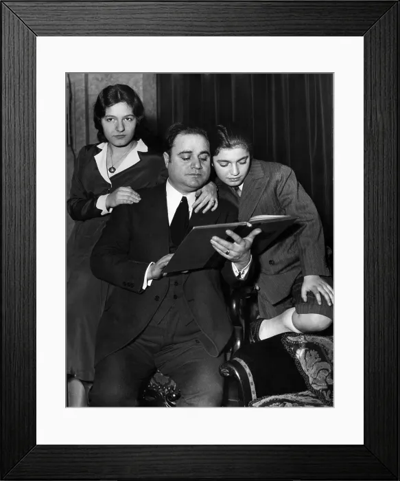 Framed Print : Opera singer Beniamino Gigli at home with his daughter Esther and his son Enzo. ca 1931. Courtesy: CSU Archives / Everett Collection