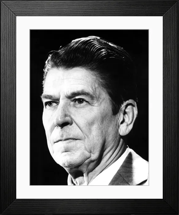 Framed Print : Ronald Reagan at a Chicago press conference, 5 / 13 / 75. Courtesy: CSU Archives  /  Everett Collection