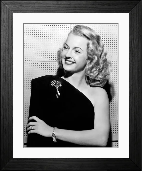 Framed Print : Dale Evans (1912-2001), American actress and singer, circa 1946. Courtesy: CSU Archives / Everett Collection