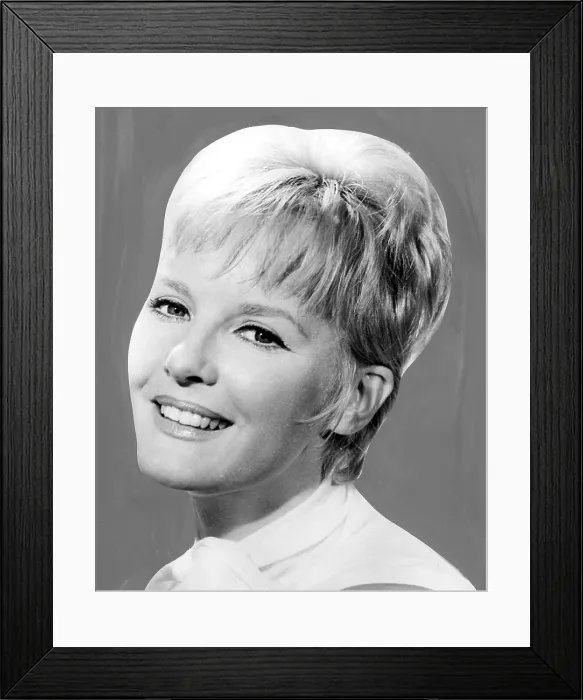 Framed Print : PETULA CLARK, 1966. Courtesy: CSU Archives / Everett Collection Framed Print : PETULA CLARK, 1966. Courtesy: CSU Archives / Everett Collection