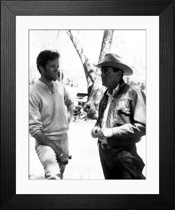Framed Print : Peter Fonda with father, Henry Fonda, on location in Sedona, Arizona of the film THE ROUNDERS'. February 6, 1965.. Courtesy: CSU Archives  /  Everett Collection