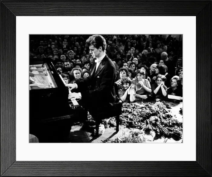 Framed Print : Van Cliburn is the first foreigner to perform at the Palace of Congresses in Moscow, 1962. Courtesy: CSU Archives / Everett Collection