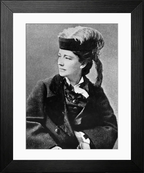 Framed Print : Victoria Woodhull (1838-1927), early American woman's rights leader, circa 1890s. Courtesy: CSU Archives / Everett Collection Framed Print : Victoria Woodhull (1838-1927), early American woman's rights leader, circa 1890s. Courtesy: CSU Archives / Everett Collection